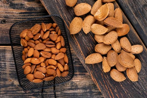 تصویر 5 از قیمت خرید بادام مامایی شور + فروش ویژه
